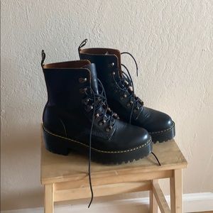 COPY - Dr. Martens Leona Platform Ankle Boot